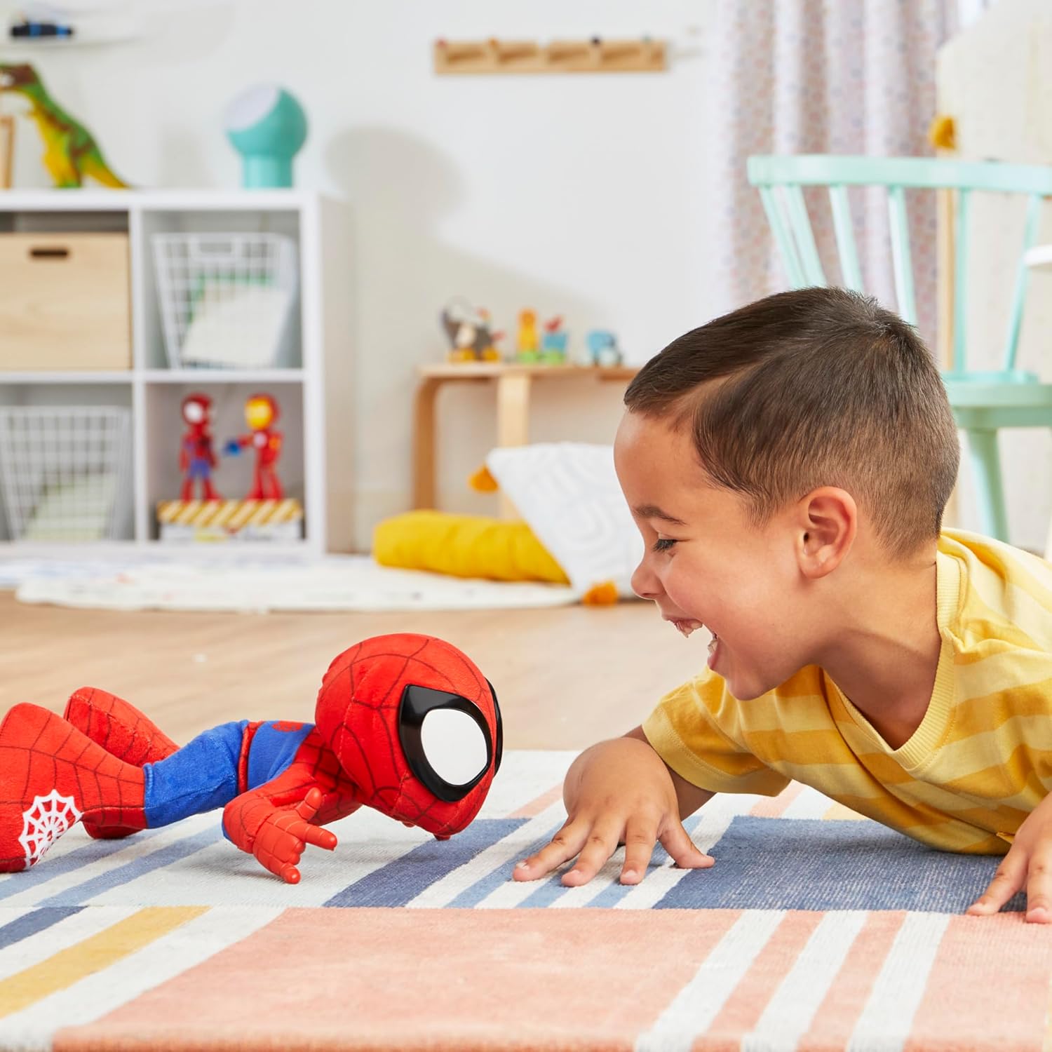 Spidey and his Amazing Friends Marvel Dance 'N Crawl Spidey, Interactive Plush Toy with 20 Phrases & Sounds, 2 Songs, Super Hero Toys for Kids 3 & Up - Image 8