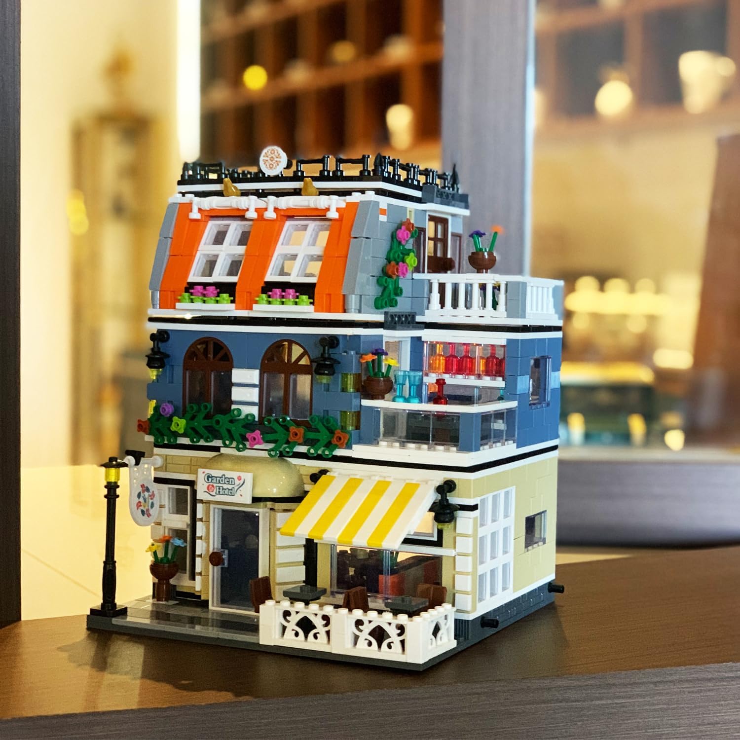 Garden Hotel Assembly Square Building kit,Modular House Building Blocks Model Set for Teens and Adults.Collectible Display Toy Building Set 1284 PCS - Image 4