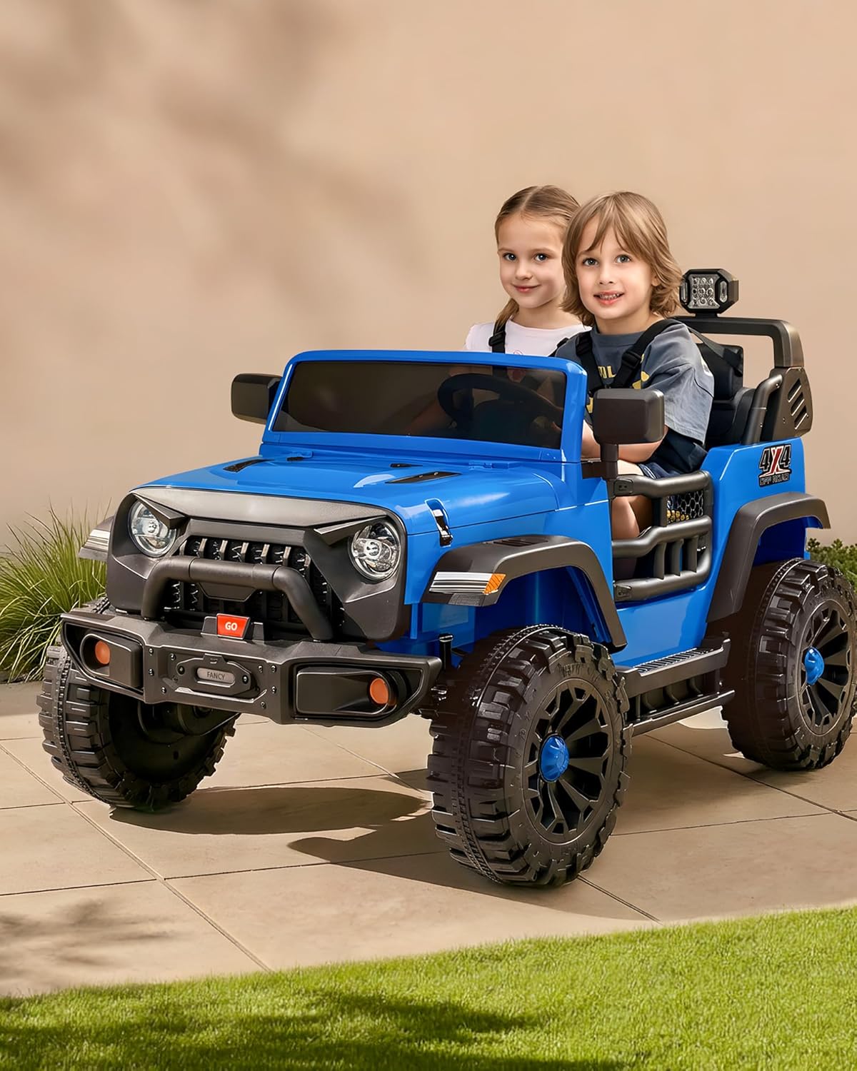 Outfunny 2 Seater Ride on Car Toy, 24V 4WD Electric Car for Kids 4-8 with Remote Control, 4x200W Motors, Capacity 150 lb - Blue - Image 2