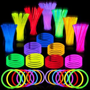 JOYIN 100 Pcs 8″ Glow sticks Bulk Party Favors Pack, Neon Glow in the Dark Party Supplies, Light Up Necklaces and Bracelets with Connectors, Easter, Football, Birthday Decorations