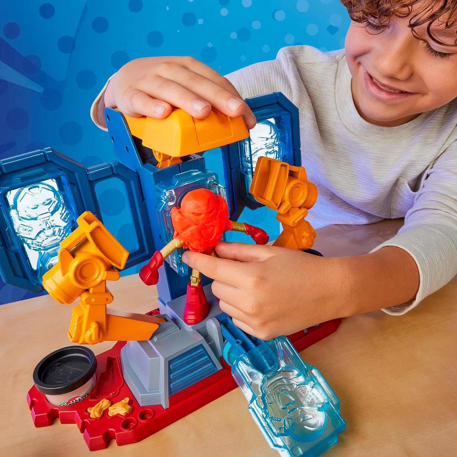 Play-Doh Marvel Iron Man Armor Maker Lab Playset with Lights and Sounds, Customizable Action Figure, Imagination Toys for Boys and Girls 4 and Up - Image 5