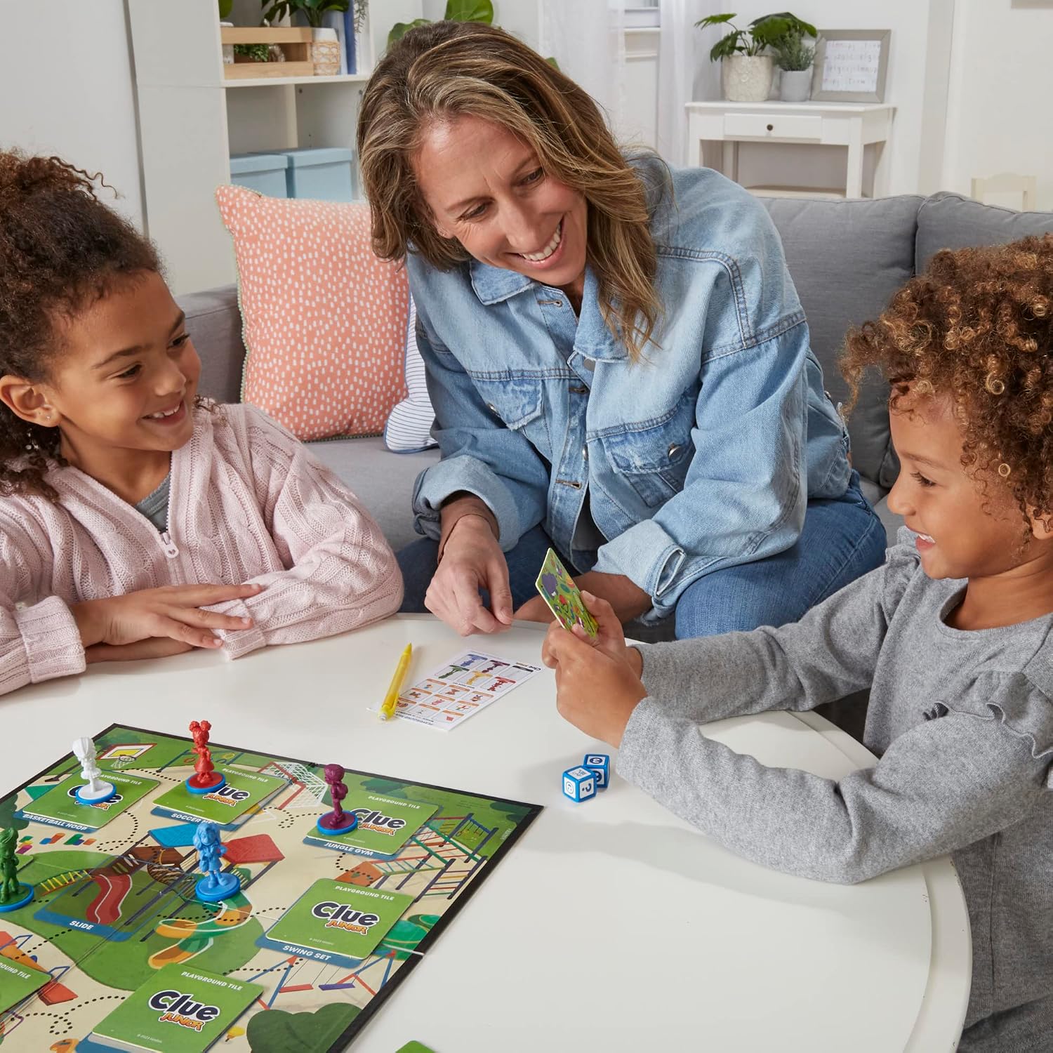 Hasbro Gaming Clue Junior Board Game | 2-Sided Gameboard, 2 Games in 1 | 2 to 6 Players | Mystery Games for Kids | Back to School Gifts | Classroom Preschool Games | Ages 4+ - Image 5
