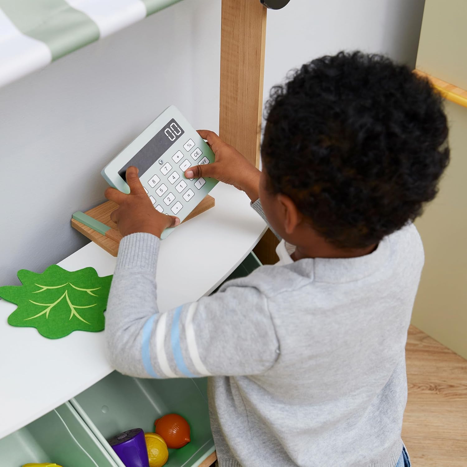 Teamson Kids Little Helper Wooden Farmer's Market Stand with Pretend Cash Register and 6 Plastic Storage Bins, Green, TD-13638A-AMZ | Pretend Grocery Store Playset, Cash Register Toy, 6 Storage Bins, Awning, Ages 3+ - Image 8