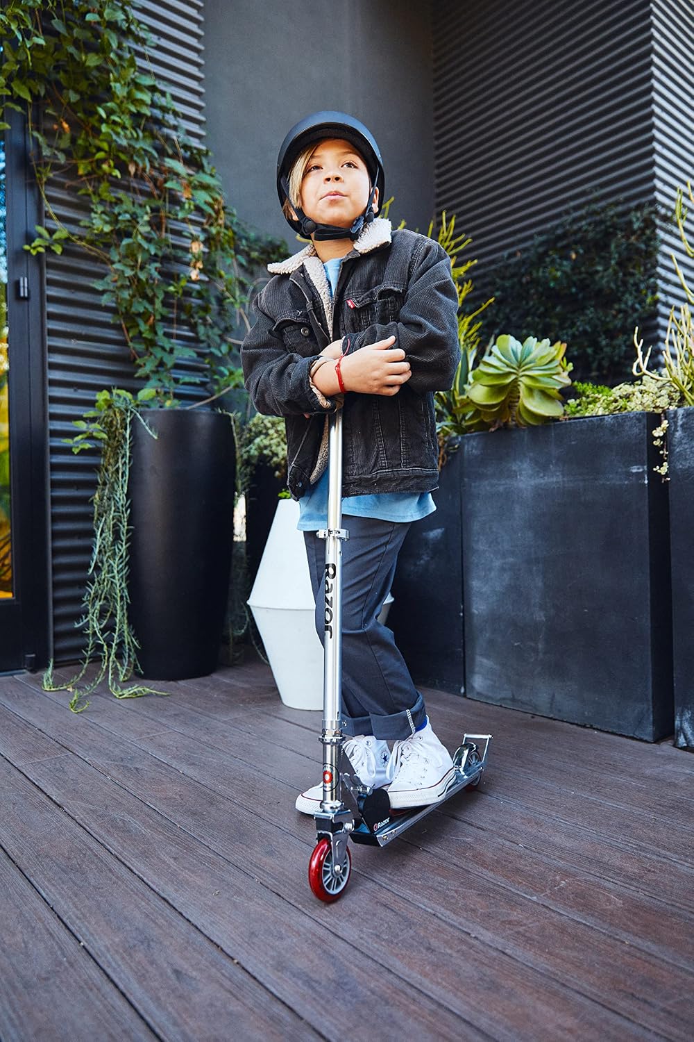 Razor A2 Kick Scooter for Kids Ages 5+ – Wheelie Bar, Foldable, Lightweight, Aluminum Frame, Front Vibration Reducing System, Adjustable Height Handlebars - Image 3